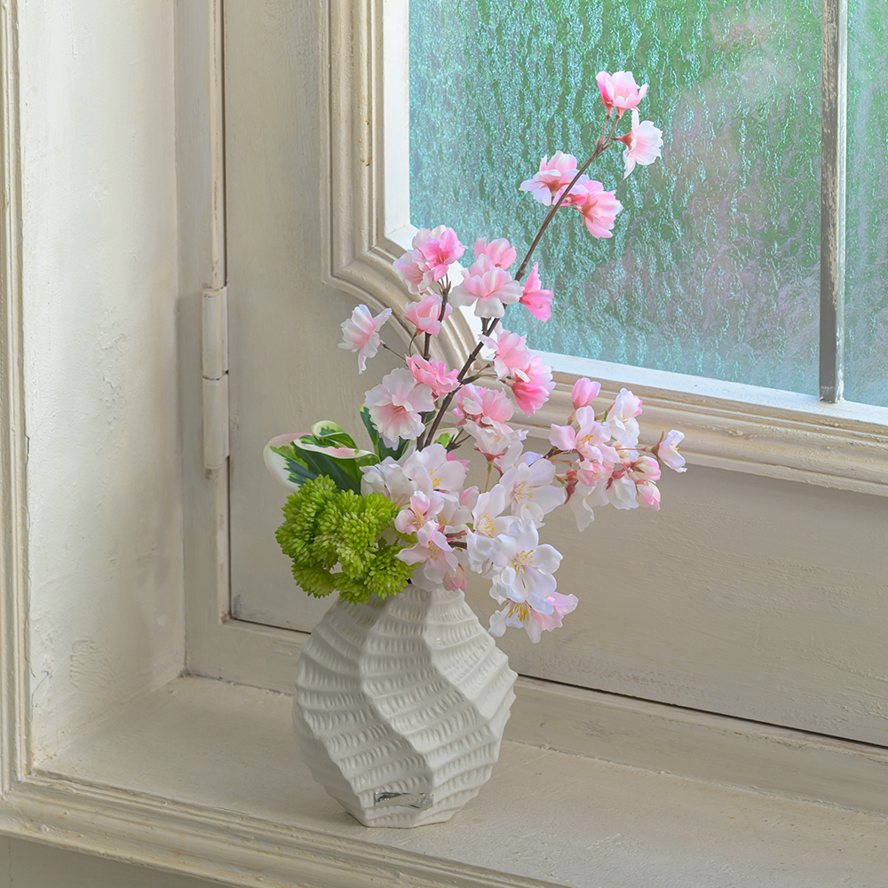 上品なサクラで季節のおもてなしを