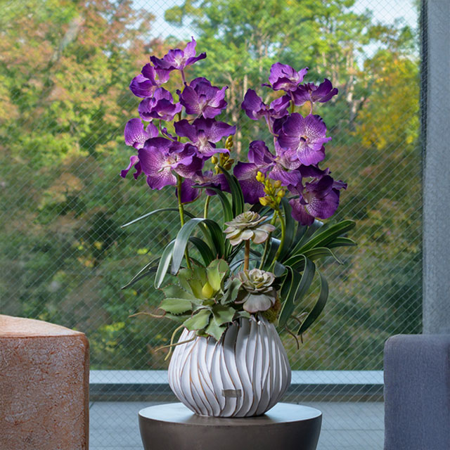 お洒落なリビングにアーティフィシャルフラワー特集｜エミリオ・ロバ