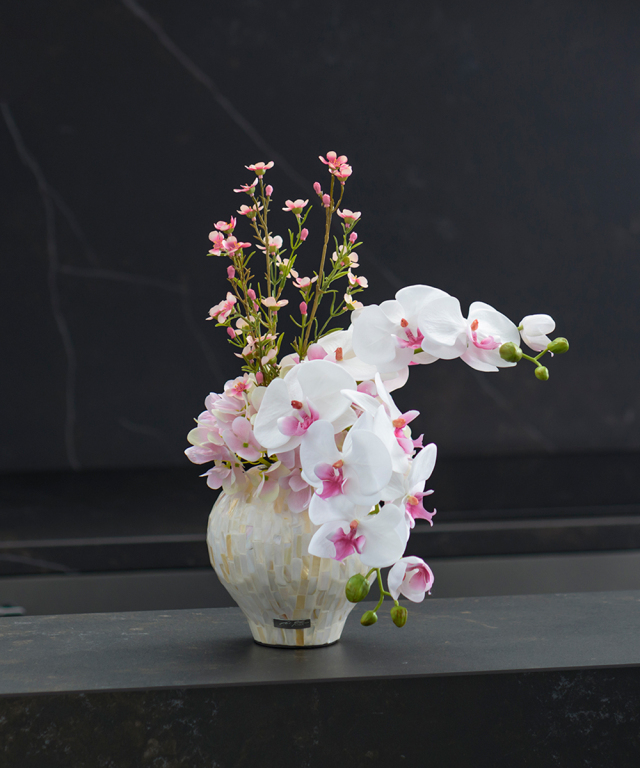 エントランスに飾るお洒落なアーティフィシャルフラワー通販｜エミリオ